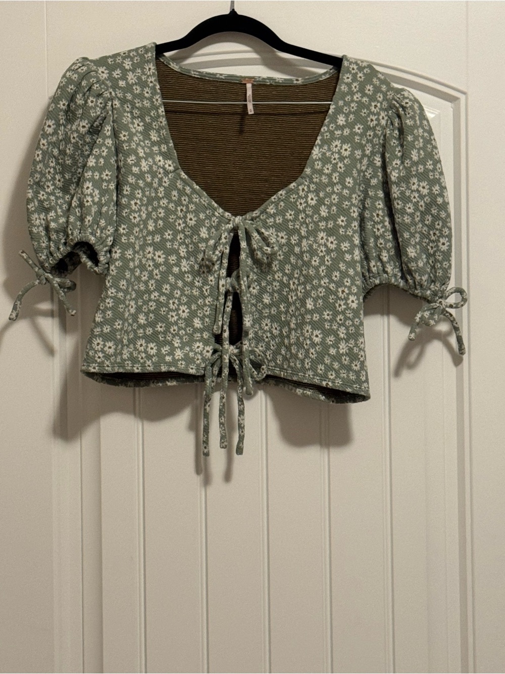 Free People Sage Green Floral Tie-Front Puff Sleeve Crop Top